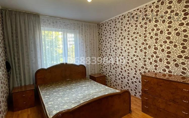 3-бөлмелі пәтер, 68 м², 3/10 қабат ай сайын, Назарбаева 287, бағасы: 160 000 〒 в Павлодаре — фото 2