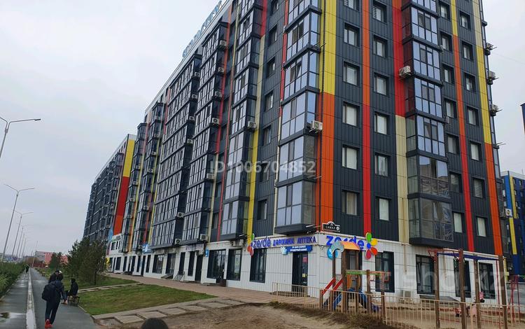 1-комнатная квартира · 55 м² · 5/10 этаж, мкр Жана Орда, Самал 82/6 — Ул.Самал пересечения Ул.Коняхина SUNCITY за 17 млн 〒 в Уральске — фото 2