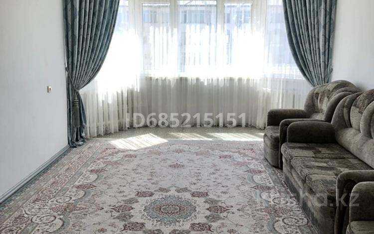 3-комнатная квартира, 90 м², 4 этаж, Рахимова 25