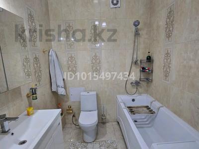 2-комнатная квартира · 65 м² · 7/12 этаж, Достык 14 за 360 000 ₸ в Астане, Есильский р-н