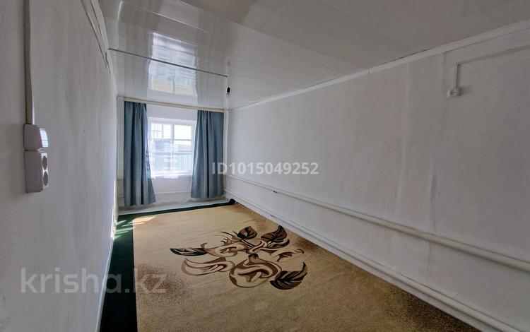 Отдельный дом · 2 комнаты · 100 м² · 6 сот., Наурыз 1 за 80 000 ₸ в Аксае — фото 2