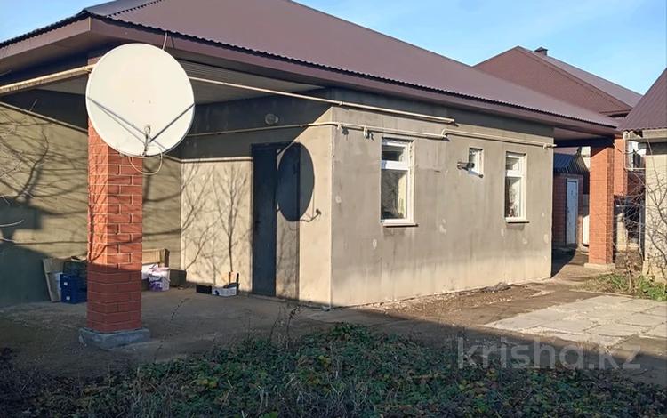 Отдельный дом · 3 комнаты · 140 м² · 5 сот., Бирлик 34 — Абдолова за 28.3 млн ₸ в Уральске — фото 2