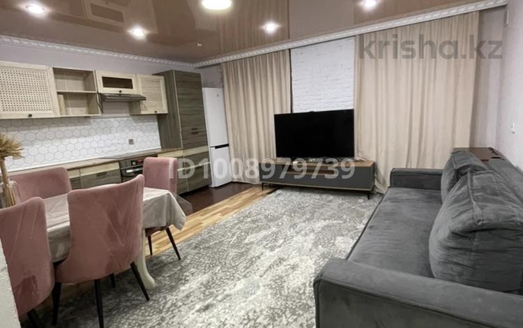 3-бөлмелі пәтер · 60 м² · 1/5 қабат, Железнодорожная — Второй школы, бағасы: 15 000 ₸ в  — фото 2