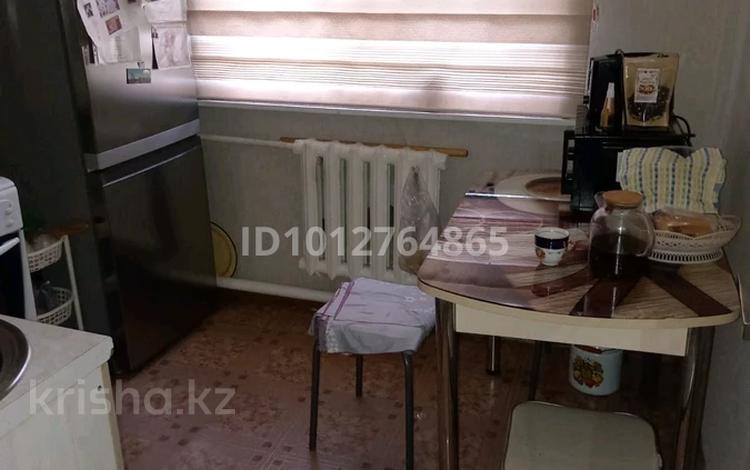 2-комнатная квартира · 51.6 м² · 1/2 этаж, Мулканова 10 — стадион Мунайшы за 15 млн ₸ в Атырау, мкр Жилгородок — фото 2