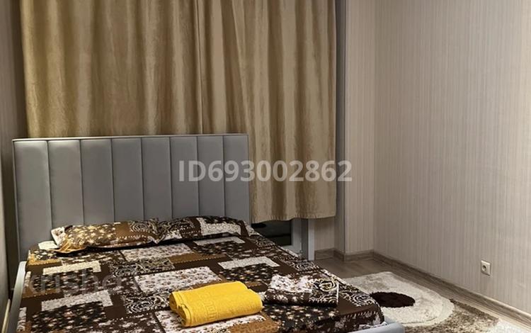 1-комнатная квартира, 35 м² посуточно, Кабанбай батыр Мега 58Б за 15 000 〒 в Астане, Есильский р-н — фото 2