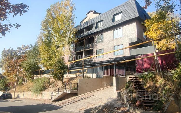 Свободное назначение, офисы, склады, бани, гостиницы и зоны отдыха, фитнес и спорт, медцентры и аптеки, образование, развлечения, кабинеты и рабочие места, студии · 1300 м² за 5.2 млн 〒 в Алматы, Медеуский р-н — фото 2