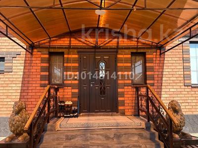 Отдельный дом · 5 комнат · 255 м² · 10 сот., Сарбаз за 58 млн ₸ в Актобе, жилой массив Кирпичный