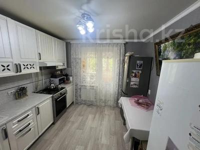 3-комнатная квартира · 70 м² · 3/5 этаж, мкр 11 за 23.4 млн ₸ в Актобе