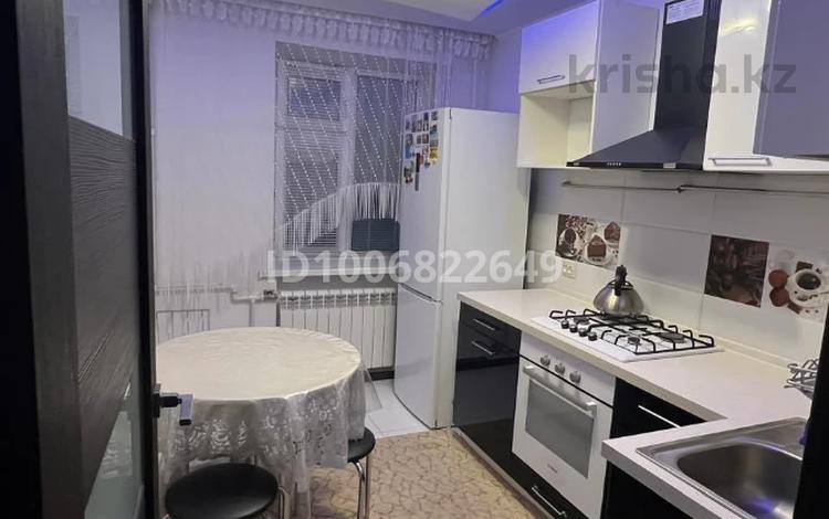 3-комнатная квартира · 60 м² · 3/5 этаж, мкр Омега, Шалкыма 36|1 за 20 млн ₸ в Уральске — фото 10