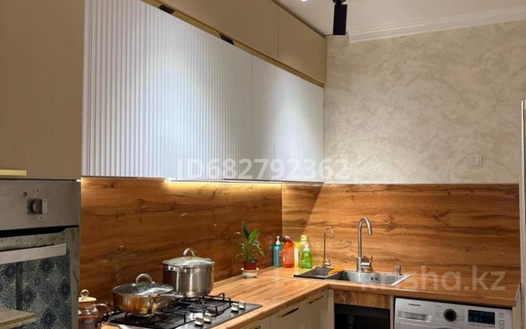 3-комнатная квартира · 63 м² · 5/5 этаж, 3 6 за 25 млн ₸ в Атырау, мкр Авангард-3 — фото 6