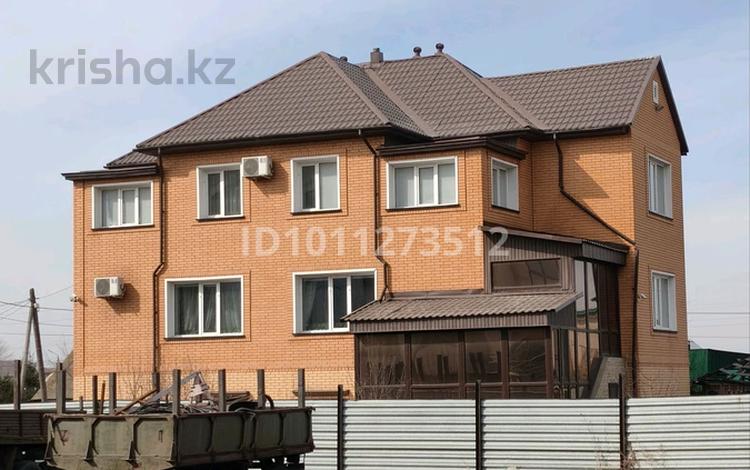 Отдельный дом · 4 комнаты · 500 м² · 15 сот., Горького 92 — Казахский театр (новый) за 300 млн ₸ в Петропавловске — фото 2