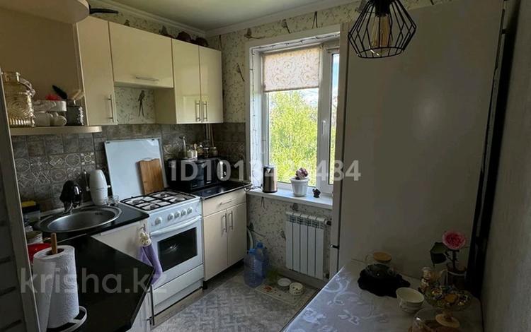 3-комнатная квартира · 60 м² · 5/5 этаж, Абая 62 — р-н Сокол за 30 млн ₸ в Петропавловске — фото 2