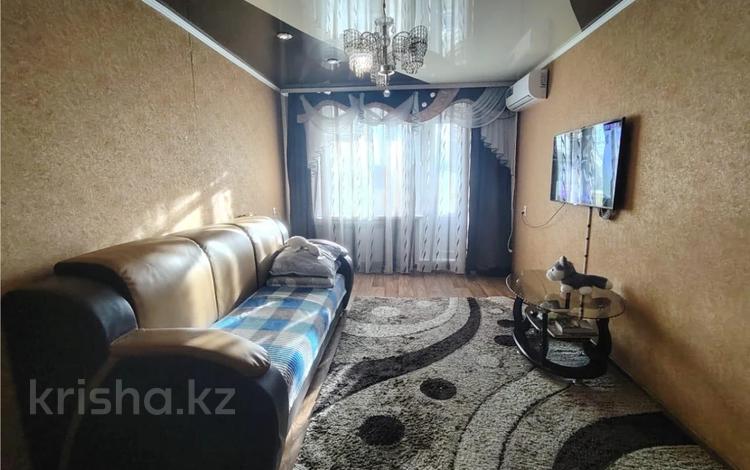 2-комнатная квартира · 45 м² · 5/5 этаж, пр. Металлургов — тц алем за 8.5 млн ₸ в Темиртау — фото 2