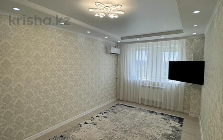2-комнатная квартира · 60 м² · 5/9 этаж, Есет Батыра 106А — район Электрон за 22.5 млн ₸ в Актобе — фото 2