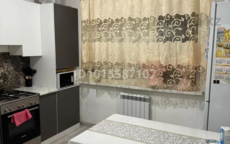 3-комнатная квартира · 74 м² · 5/6 этаж, мкр. Алмагуль, С. Бейбарыс 19 за 200 000 ₸ в Атырау — фото 2