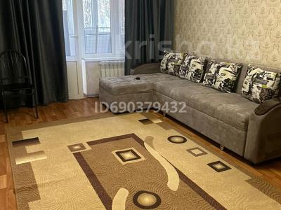 2-комнатная квартира · 44 м² · 2/5 этаж, мкр Аксай-2 18 — По Толе би между Сайна Момышулы за 200 000 ₸ в Алматы, Ауэзовский р-н