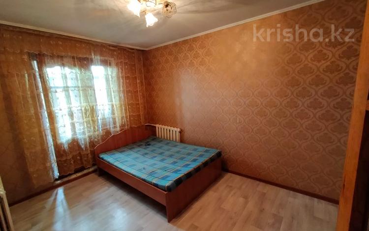 2-комнатная квартира, 54 м², 3/9 этаж помесячно, Богенбая 40 — Крестьянская за 140 000 〒 в Семее — фото 2