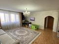 2-комнатная квартира · 82 м² · 2/5 этаж, мкр Думан-2 за 49 млн ₸ в Алматы, Медеуский р-н — фото 3