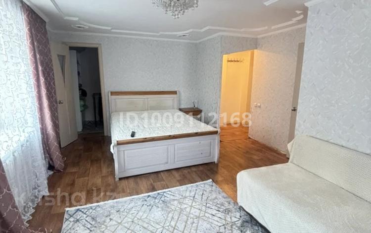 1-комнатная квартира · 33 м² · 2/4 этаж, Назарбаева 222 за 12 000 ₸ в Уральске — фото 2