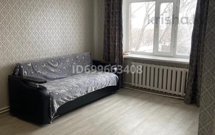 2-бөлмелі пәтер · 44 м² · 5/5 қабат, Майкудук, 12й микрорайон 14, бағасы: 12 млн 〒 в Караганде, Алихана Бокейханова р-н — фото 2