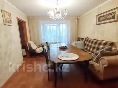 3-комнатная квартира, 60 м², 2/5 этаж, мкр Михайловка , Касыма Аманжолова 71 за 26.5 млн 〒 в Караганде, Казыбек би р-н