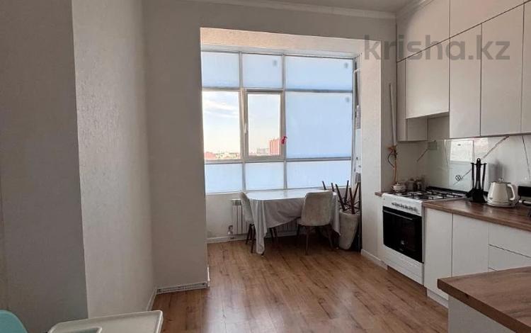 1-комнатная квартира · 42 м² · 3/3 этаж, жазира 102 за 18 млн 〒 в Уральске — фото 2