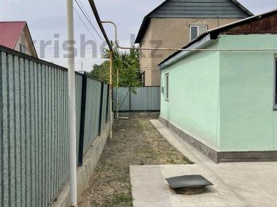 Жеке үй · 3 бөлме · 65 м² · 6 жүзд., 4 11, бағасы: ~ 15 млн ₸ в М. Туймебаеве