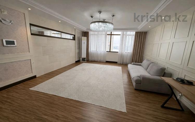 4-комнатная квартира · 170 м² · 20/26 этаж, Кошкарбаева 10 — Шикарная квартира за 132 млн 〒 в Астане, Сарайшык р-н — фото 4