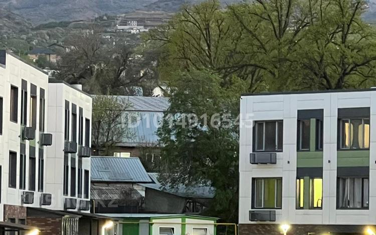 2-комнатная квартира · 52 м² · 3/3 этаж, мкр Таусамалы, Жандосова 70Б за 300 000 ₸ в Алматы, Наурызбайский р-н — фото 2
