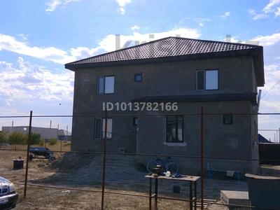 Жеке үй · 4 бөлме · 235 м² · 10 жүзд., Жиенкулова 39 — Тәуелсіздік, бағасы: 42 млн ₸ в Талдыкоргане, село Ынтымак