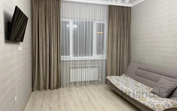 1-комнатная квартира · 42 м² · 2/10 этаж, Букар Жырау 19 — Манглик Ел за 250 000 ₸ в Астане, Есильский р-н — фото 2