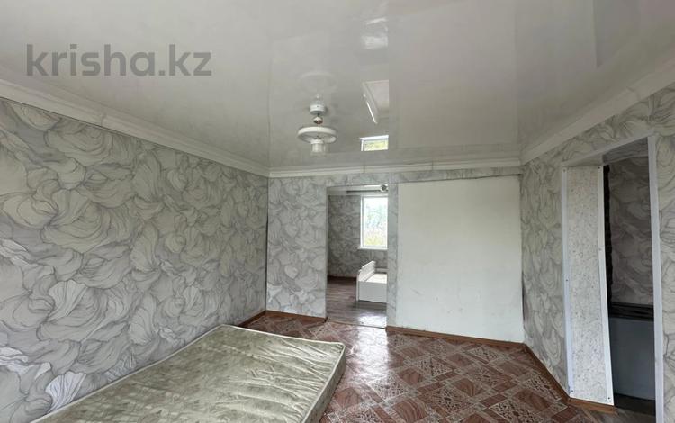 Отдельный дом · 3 комнаты · 50 м² · 6 сот., Титан за 6 млн ₸ в Усть-Каменогорске — фото 2