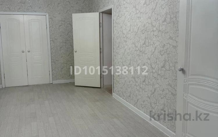 Отдельный дом · 6 комнат · 200 м² · 200 сот., Ақтан Керей ұлы 20 — Тенге за 17 млн ₸ в Жанаозен — фото 2