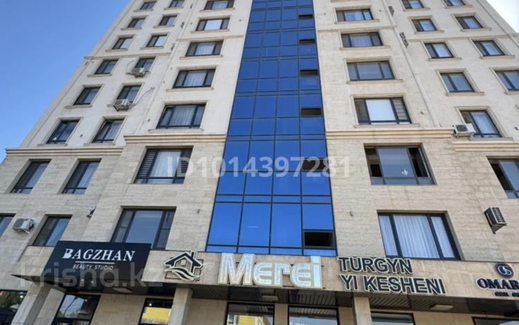 2-комнатная квартира · 60 м² · 8/10 этаж, 17-й микрорайон за 36.5 млн ₸ в Шымкенте, Аль-Фарабийский р-н — фото 2