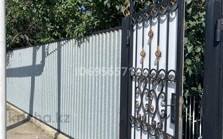 Отдельный дом · 4 комнаты · 100 м² · 18 сот., Валиханова 72 за 20 млн ₸ в  — фото 2