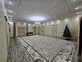 Отдельный дом · 4 комнаты · 300 м² · 11 сот., мкр Самал, 11 20 Г за 600 000 ₸ в Атырау — фото 3