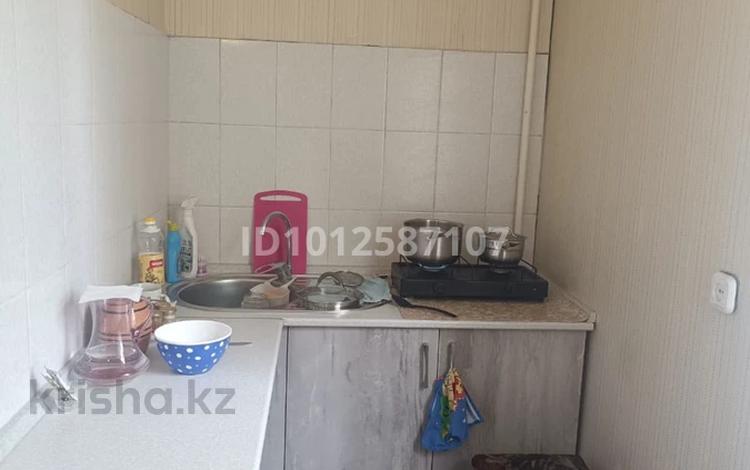 3-комнатная квартира · 60 м² · 2/2 этаж, мкр Новый Город 37 за 17 млн ₸ в Караганде, Казыбек би р-н — фото 2