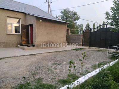 Часть дома · 4 комнаты · 72 м² · 18 сот., Айсауыт 35 — Ленгерская шоссе жилой массив Елтай вторая улица от дороги. за 16 млн ₸ в Шымкенте, Енбекшинский р-н