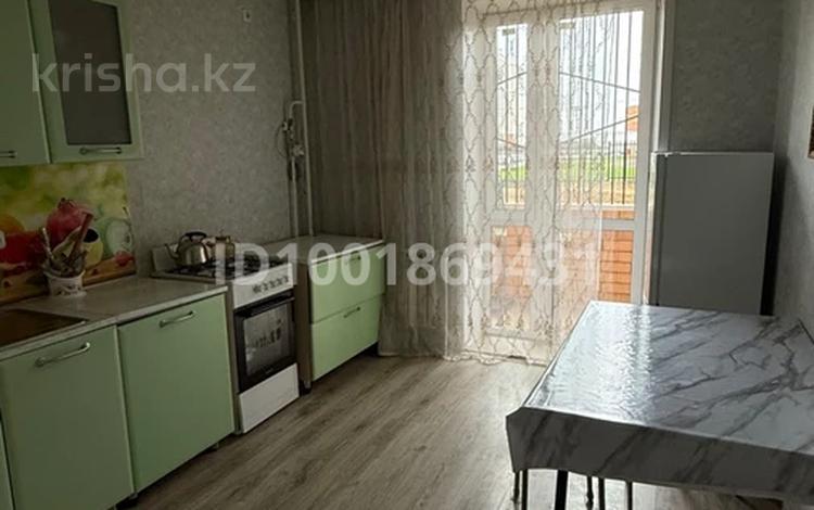 2-бөлмелі пәтер · 70 м², Юбилейный, Мкр. Береке 64, бағасы: 200 000 〒 в Костанае — фото 2