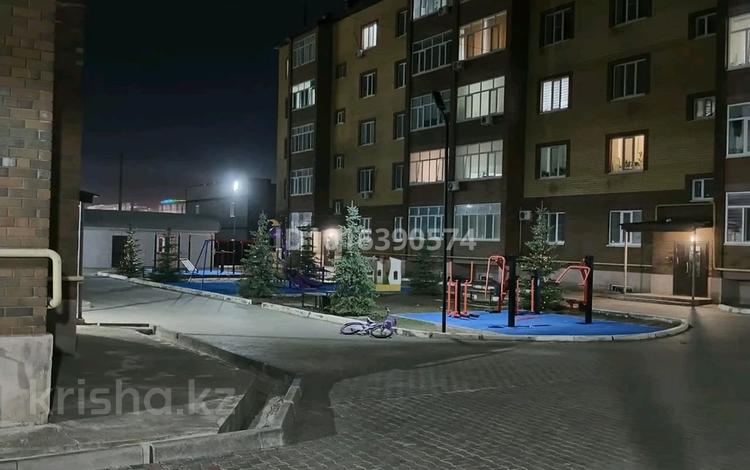 2-комнатная квартира · 70 м² · 3/5 этаж, мкр Строитель 56/1 — Ел ырысы за 220 000 ₸ в Уральске — фото 2