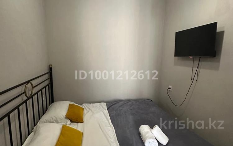 1-комнатная квартира · 44 м² · 10/10 этаж, Микрорайон Байкена Ашимова 21 А — Ариста , Сапиева Ц.Б., Арена , Теннисный , Глобал , Детская больница за 17 000 ₸ в Караганде, Казыбек би р-н — фото 4