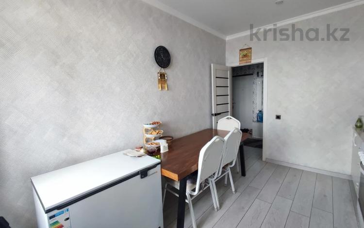 1-бөлмелі пәтер · 38 м² · 8/9 қабат, Жумекена Нажимеденова 19, бағасы: 17.5 млн ₸ в Астане, Сарайшык р-н — фото 2