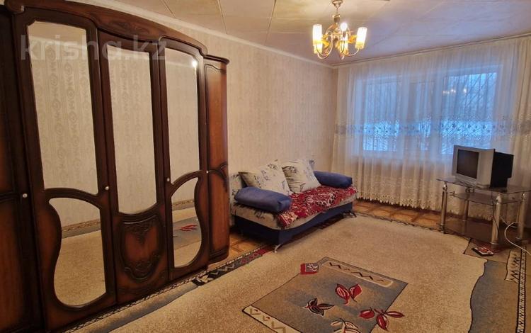 2-комнатная квартира, 45 м², 1/5 этаж, 6 микрорайон за 8.5 млн 〒 в Темиртау — фото 2