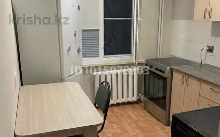 1-бөлмелі пәтер · 30.3 м² · 1 қабат, Алейская — Аблакетка, остановка Поликлиника, в этом доме кафе «Суши от Танюши», бағасы: 130 000 ₸ в Усть-Каменогорске — фото 2