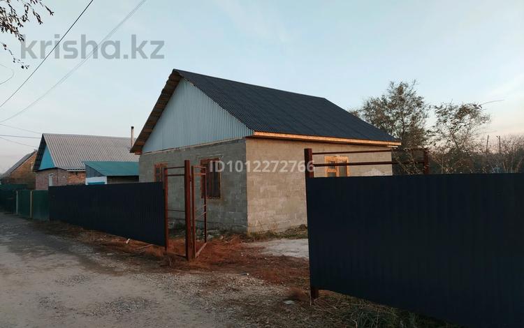 Жеке үй · 3 бөлме · 72 м² · 6 сот., Вишневая, бағасы: 6.5 млн ₸ в Усть-Каменогорске, Ахмирово — фото 2
