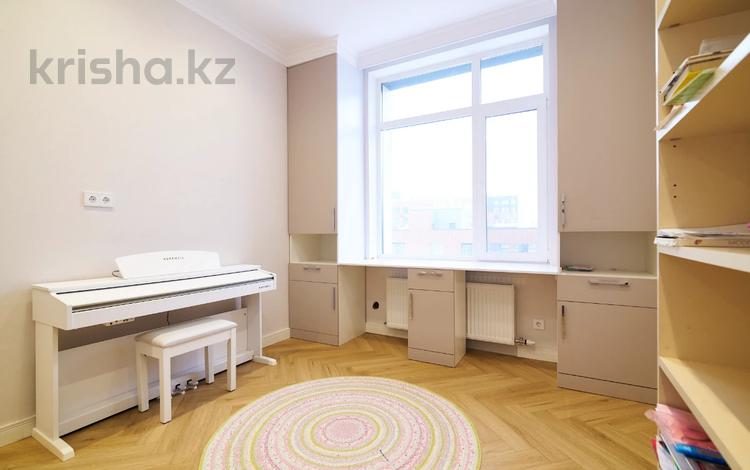 4-комнатная квартира · 96 м² · 13/17 этаж, Туран 52 за 76 млн ₸ в Астане, Нура р-н — фото 32