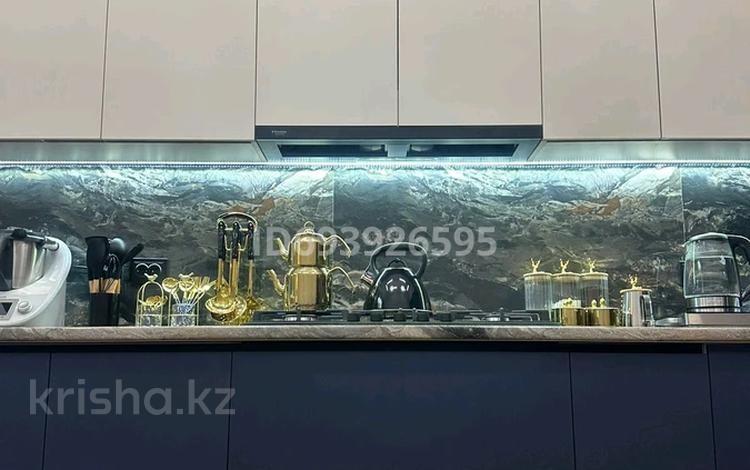 4-комнатная квартира · 140 м² · 1/10 этаж, 18А мкр 5 за 85 млн ₸ в Актау — фото 2