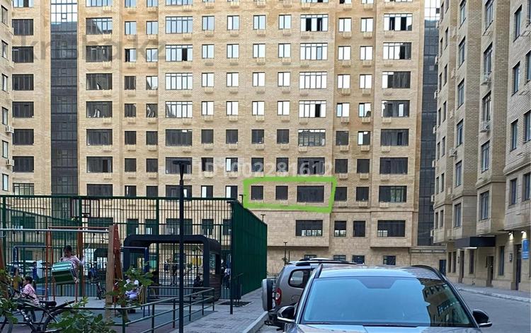 2-бөлмелі пәтер · 100 м² · 2/10 қабат, Абая 26/4, бағасы: 31.5 млн ₸ в Атырау — фото 2