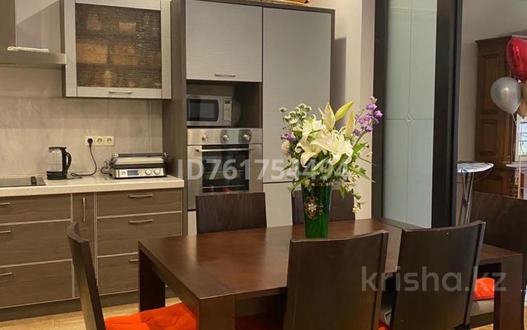 2-комнатная квартира · 105 м² · 4/8 этаж, мкр Мирас 157 за 500 000 ₸ в Алматы, Бостандыкский р-н — фото 2