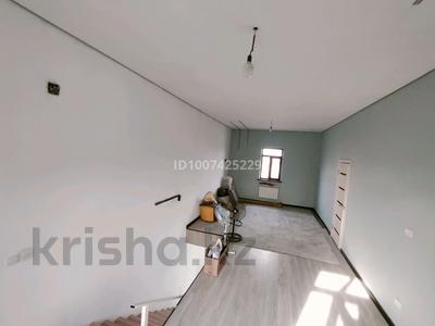 Жеке үй · 7 бөлме · 200 м² · 5 сот., Жыбек жолы 180 — 19 озера вдоль трассы, бағасы: 56 млн 〒 в 